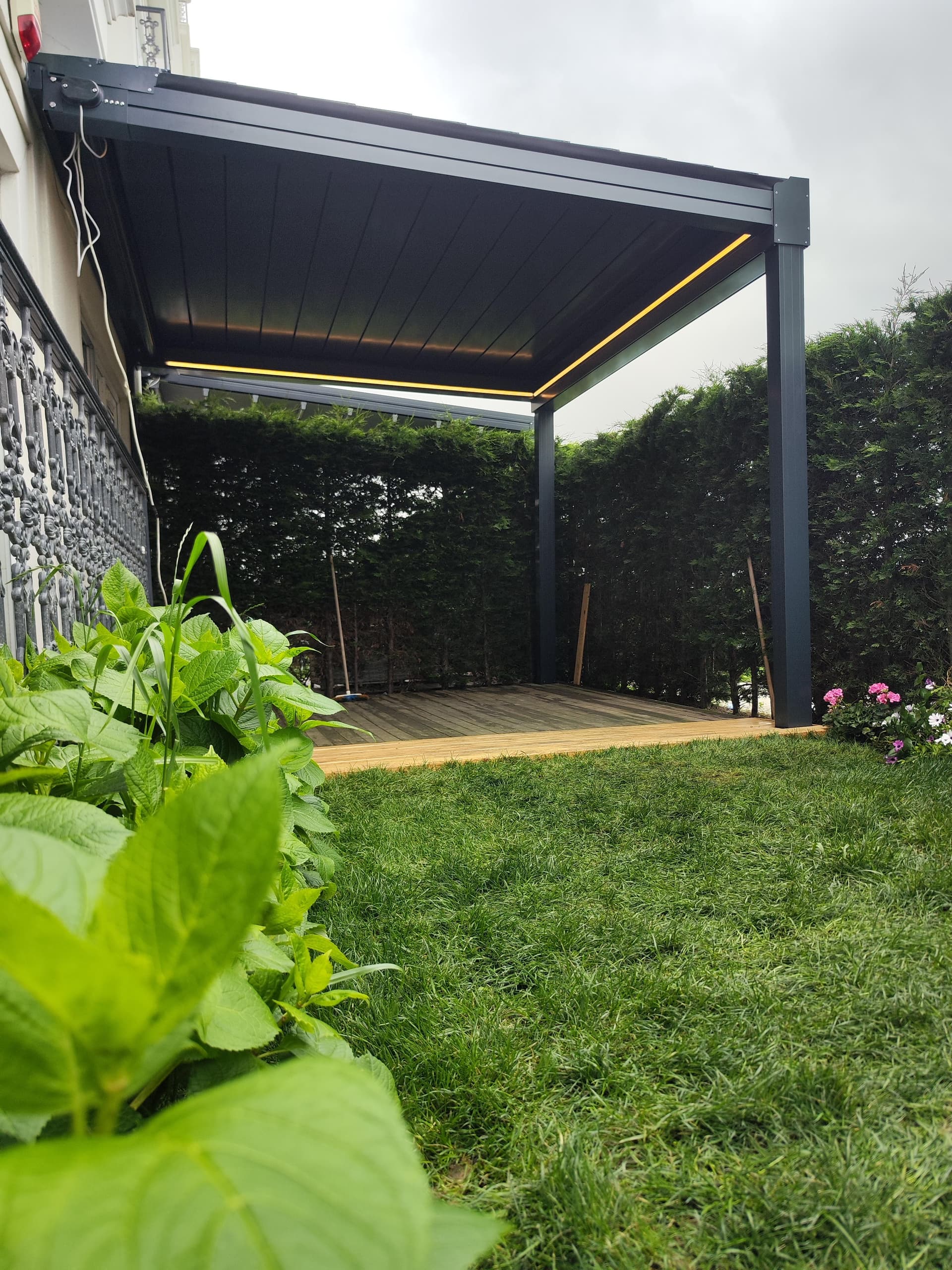 Modern Bioklimatik Tavan