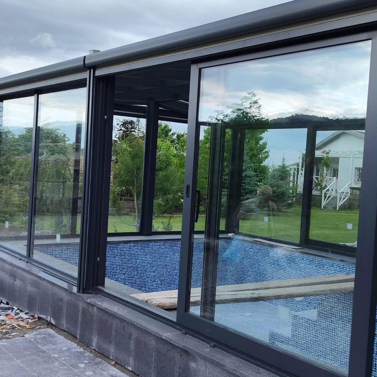 Bahçe entegrasyonlu bioklimatik tavan